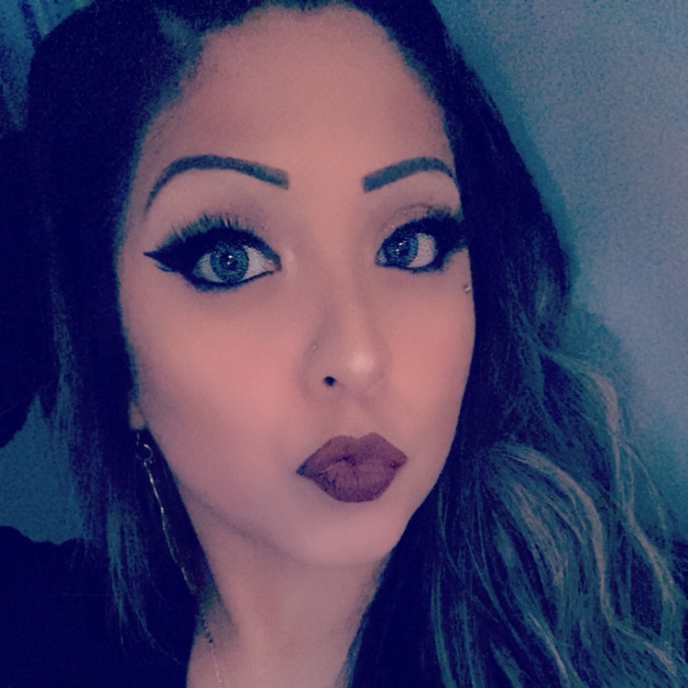 Meet your Posher, Perla